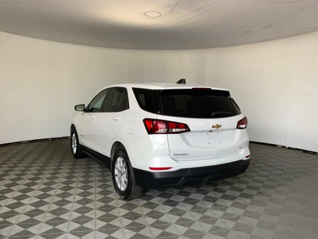 Used 2023 Chevrolet Equinox LS w/ LS Convenience Package AWD/4WD image 7