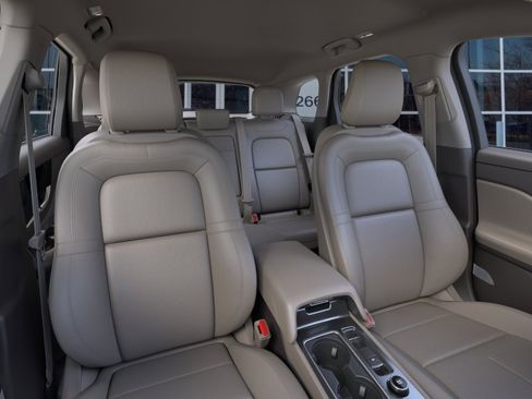 New 2024 Lincoln Corsair AWD w/ Equipment Group 101A image 10