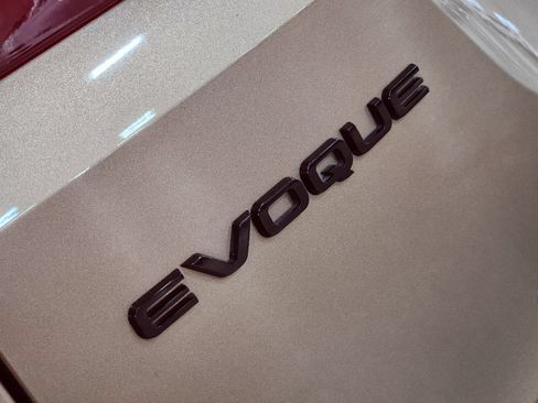 Used 2024 Land Rover Range Rover Evoque Dynamic SE AWD/4WD image 25