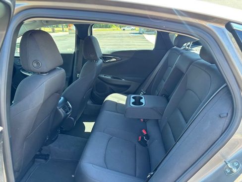 Used 2025 Chevrolet Malibu LT FWD image 16