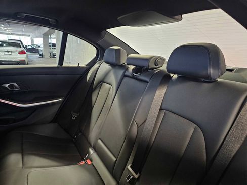 Used 2025 BMW 330i xDrive Sedan w/ Convenience Package image 39