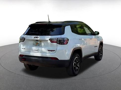 Used 2025 Jeep Compass Trailhawk image 16