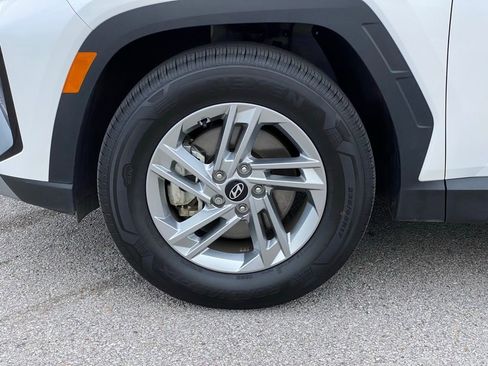 Used 2025 Hyundai Tucson SE image 32