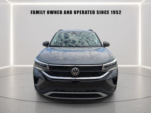 Used 2023 Volkswagen Taos S FWD image 6