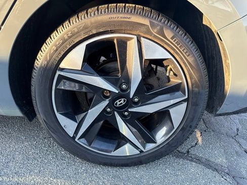 Used 2021 Hyundai Elantra Limited FWD image 24