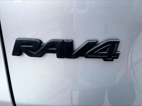 Used 2024 Toyota RAV4 XLE w/ Convenience Package AWD/4WD image 10