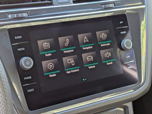 Certified 2022 Volkswagen Tiguan SE R-Line image 19