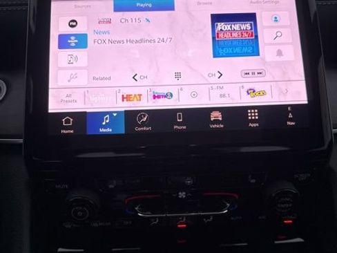 New 2025 Jeep Grand Cherokee Limited w/ Black Appearance Package image 10