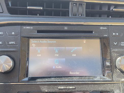 Used 2015 Toyota Avalon Limited image 15