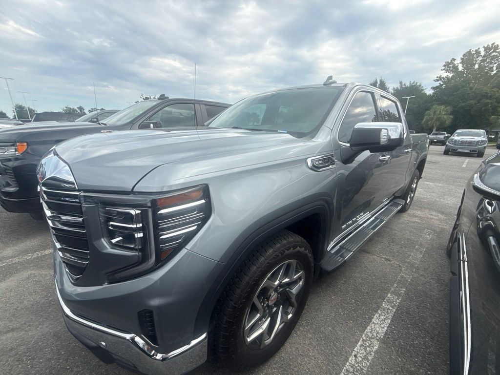 Used 2024 GMC Sierra 1500 SLT w/ SLT Premium Plus Package AWD/4WD image 3