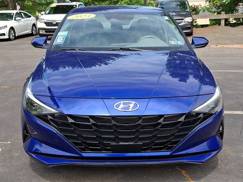 Used 2023 Hyundai Elantra SEL w/ Convenience Package FWD image 2