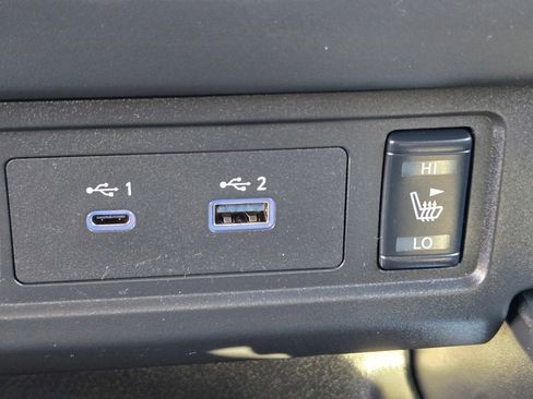 Used 2025 Nissan Frontier SV w/ SV Convenience Package RWD image 29