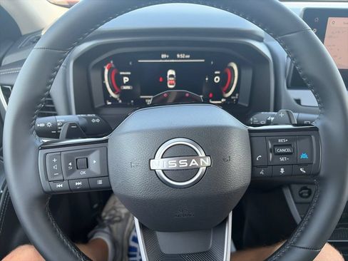 Used 2025 Nissan Rogue SL w/ Tech Package AWD/4WD image 21