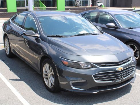 Used 2016 Chevrolet Malibu LT FWD image 3