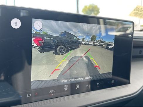 New 2025 Ford Maverick XL image 9