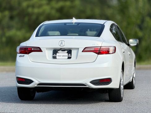 Used 2017 Acura ILX FWD image 7
