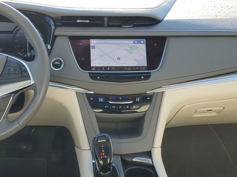 Used 2023 Cadillac XT5 Premium Luxury image 25