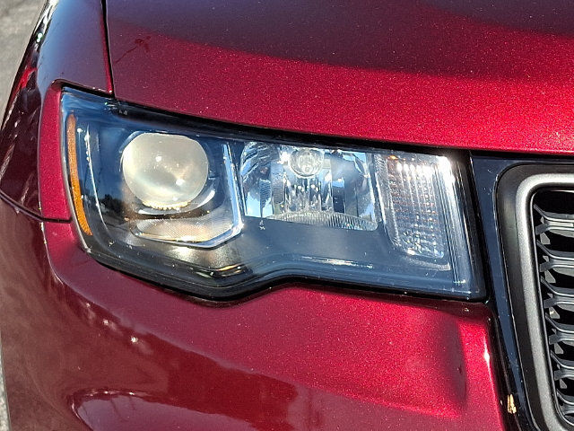 Used 2019 Jeep Grand Cherokee Trailhawk AWD/4WD image 10