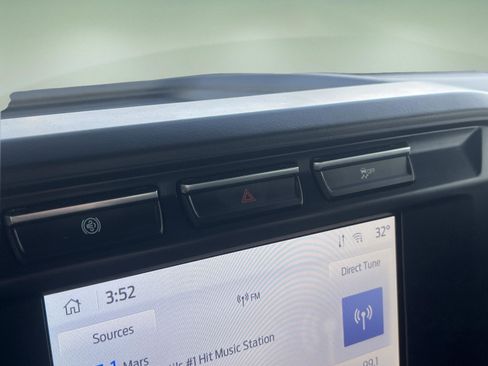 Certified 2024 Ford F250 XLT image 25