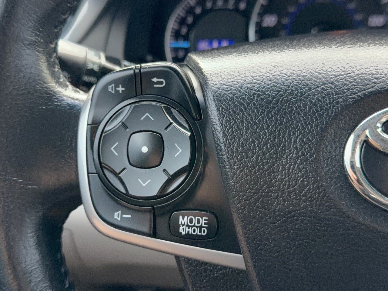 Used 2014 Toyota Camry XLE FWD image 18