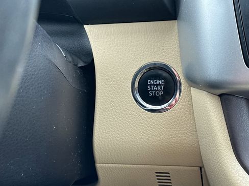 Used 2015 Toyota Highlander XLE image 24