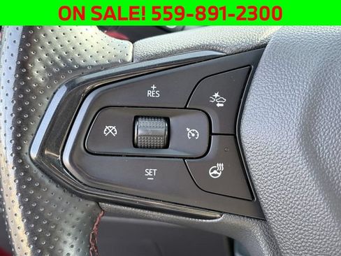 Used 2024 Chevrolet Trax RS FWD image 13