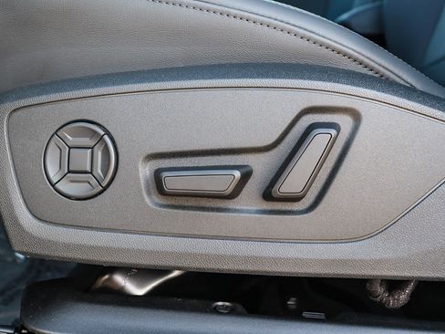 New 2025 Audi Q3 2.0T Premium image 27