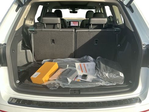 New 2026 Volkswagen Atlas SEL Premium R-Line image 23