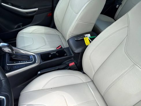 Used 2018 Ford Focus Titanium FWD image 24