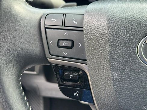 Used 2025 Toyota Camry SE FWD image 21