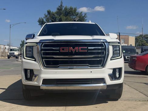 Used 2022 GMC Yukon SLT w/ SLT Premium Package RWD image 2