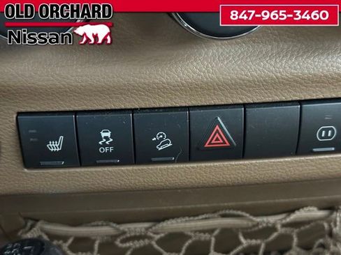 Used 2011 Jeep Wrangler Unlimited Rubicon w/ Call of Duty Group image 17