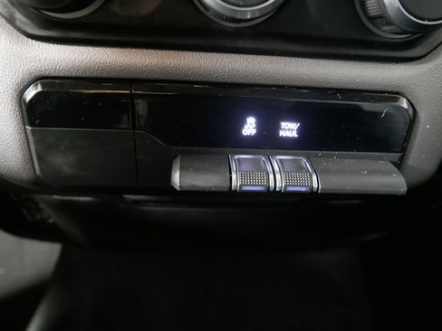 Used 2019 RAM 1500 Big Horn image 29