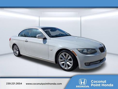 Used 2011 BMW 328i Convertible image 1