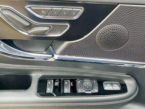 Used 2025 Lincoln Corsair Reserve FWD image 18