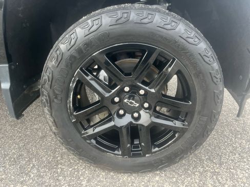 Used 2024 Chevrolet Silverado 1500 LT Trail Boss image 28