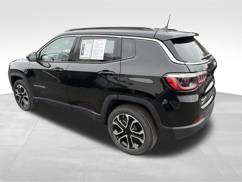 Certified 2022 Jeep Compass Limited image 8