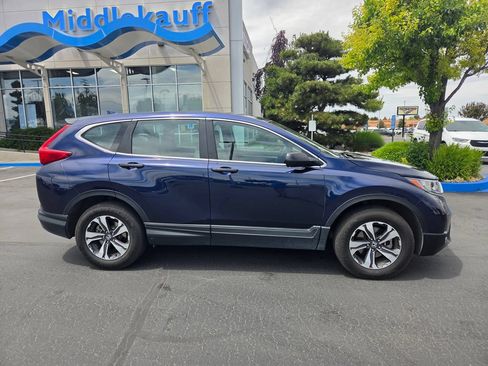 Used 2017 Honda CR-V LX image 2