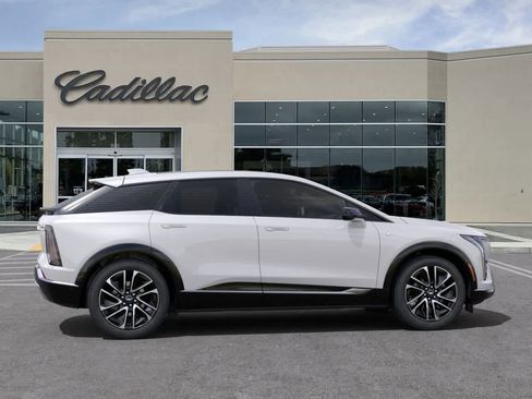 New 2025 Cadillac Optiq Sport 1 w/ LPO, Floor Liner Package image 5