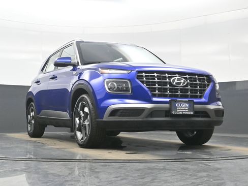 Certified 2025 Hyundai Venue Limited image 32