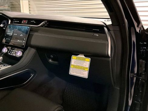 Certified 2025 Jaguar F-PACE R-Dynamic S image 25