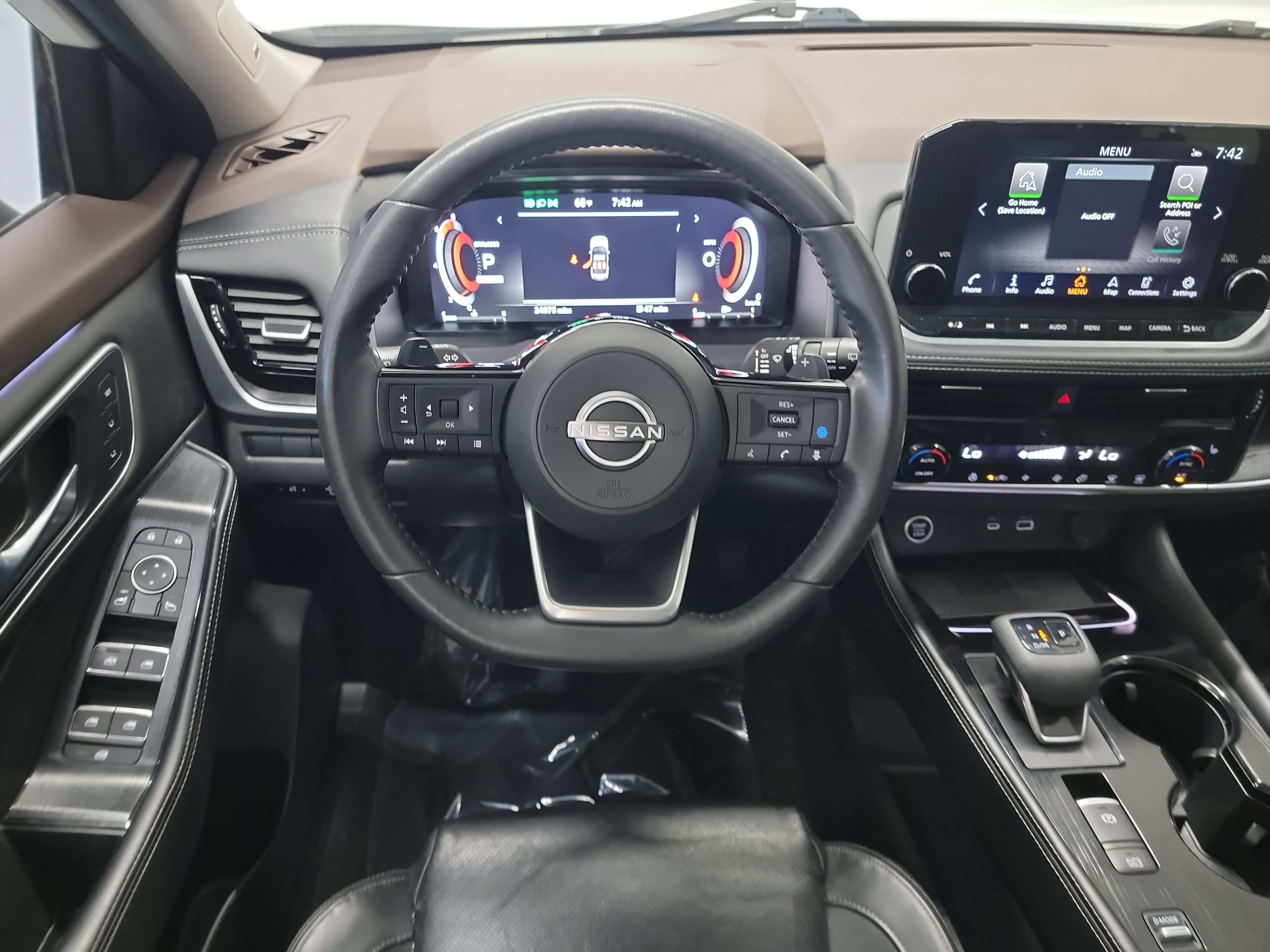 Used 2023 Nissan Rogue Platinum FWD image 16