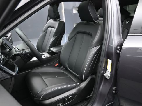 Used 2025 Jeep Wagoneer S Limited image 23