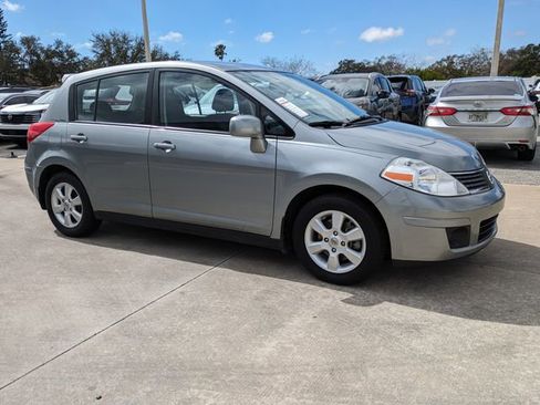 Used 2008 Nissan Versa SL w/ Convenience Pkg image 2