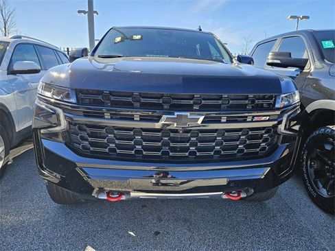 Used 2024 Chevrolet Tahoe Z71 w/ Luxury Package image 2
