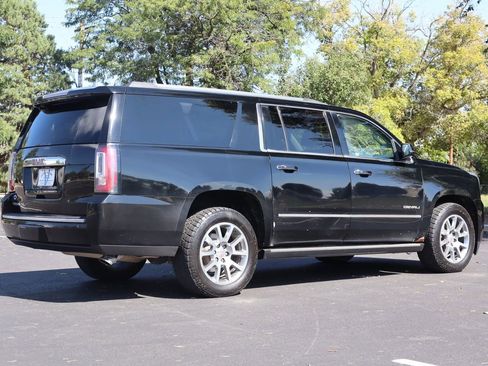 Used 2015 GMC Yukon XL Denali w/ Premium Package image 5