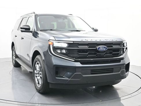 New 2025 Ford Expedition Active image 4