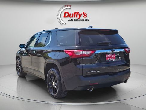 Used 2021 Chevrolet Traverse LS AWD/4WD image 15