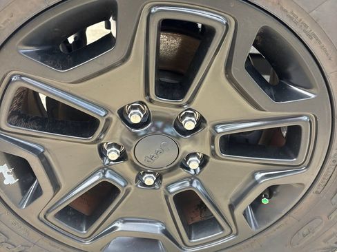 Used 2016 Jeep Wrangler Unlimited Sahara AWD/4WD image 10