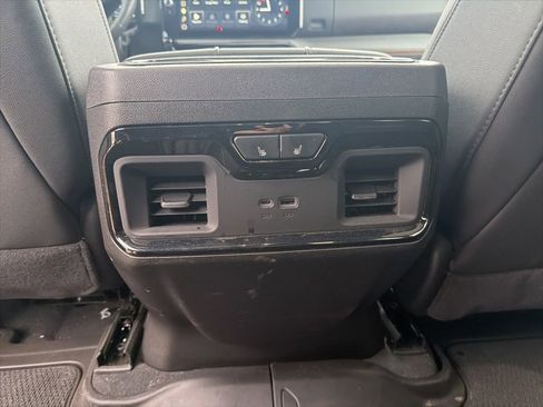 Used 2025 GMC Sierra 2500 AT4 w/ AT4 Premium Plus Package image 14